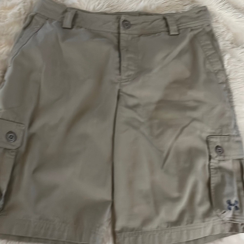 Under Armour boys shorts size XL